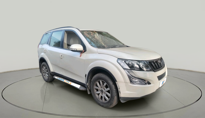 2015 Mahindra XUV500 W10, Diesel, Manual, 43,907 km, exterior