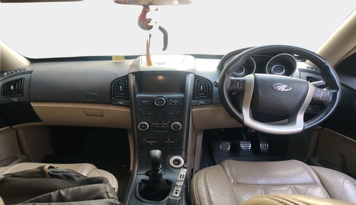 2015 Mahindra XUV500 W10, Diesel, Manual, 43,907 km, interior