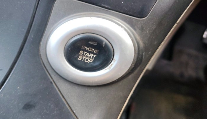 2015 Mahindra XUV500 W10, Diesel, Manual, 43,907 km, interior