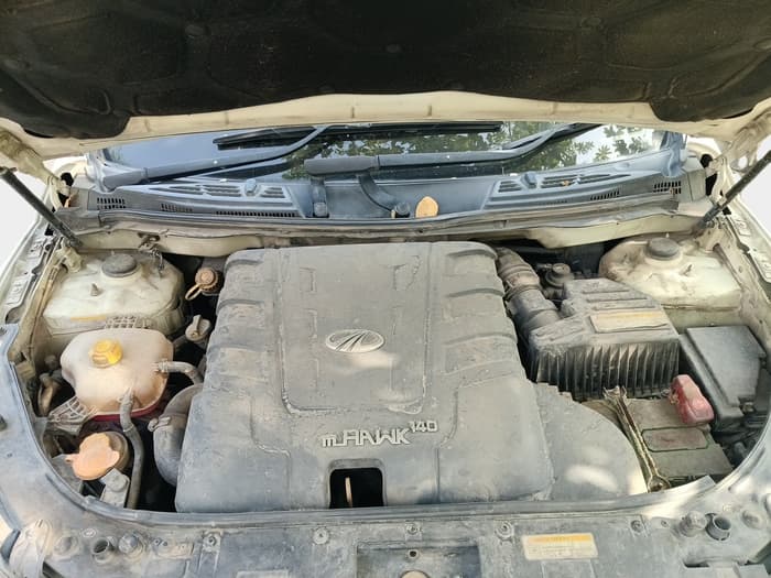2016 Mahindra XUV500 W10, Diesel, Manual, 1,15,859 km, exterior