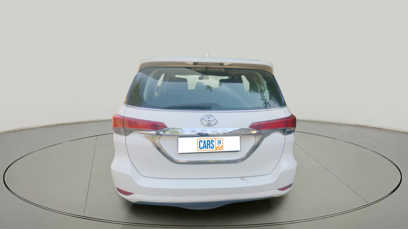 2017 Toyota Fortuner 2.8 4X2 AT, Diesel, Automatic, 2,33,328 km, exterior