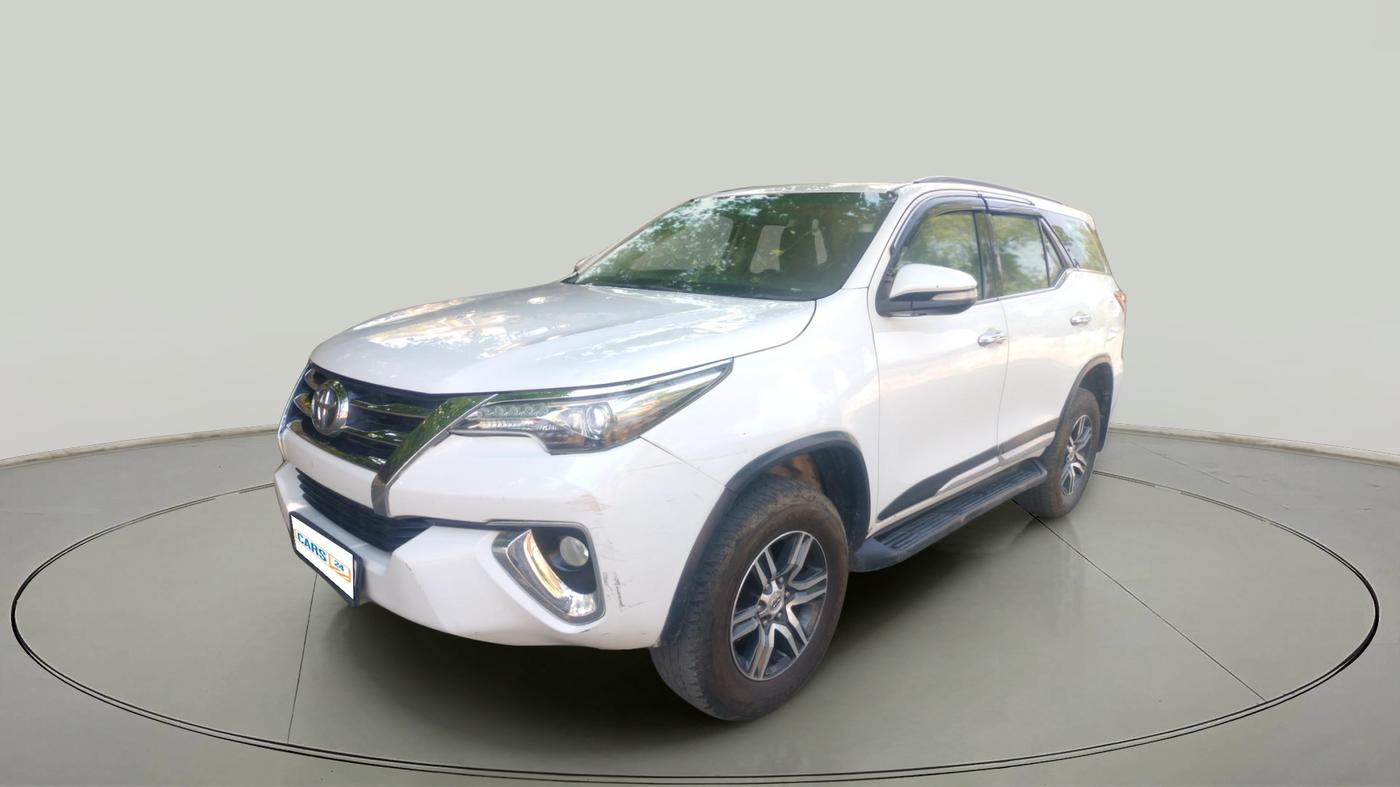 2017 Toyota Fortuner 2.8 4X2 AT, Diesel, Automatic, 2,33,328 km, exterior