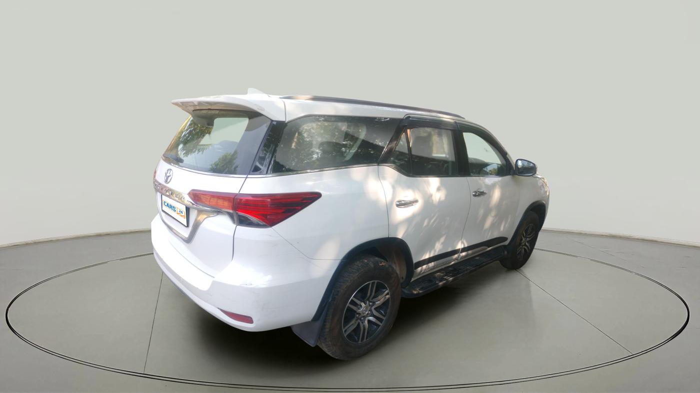 2017 Toyota Fortuner 2.8 4X2 AT, Diesel, Automatic, 2,33,328 km, exterior