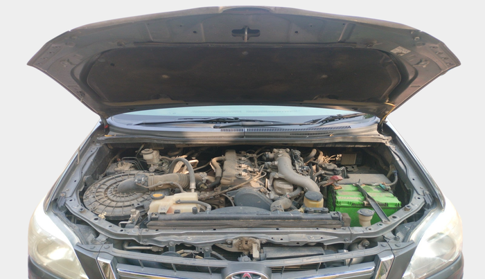 2013 Toyota Innova V 2.5 7 STR, Diesel, Manual, 98,783 km, exterior