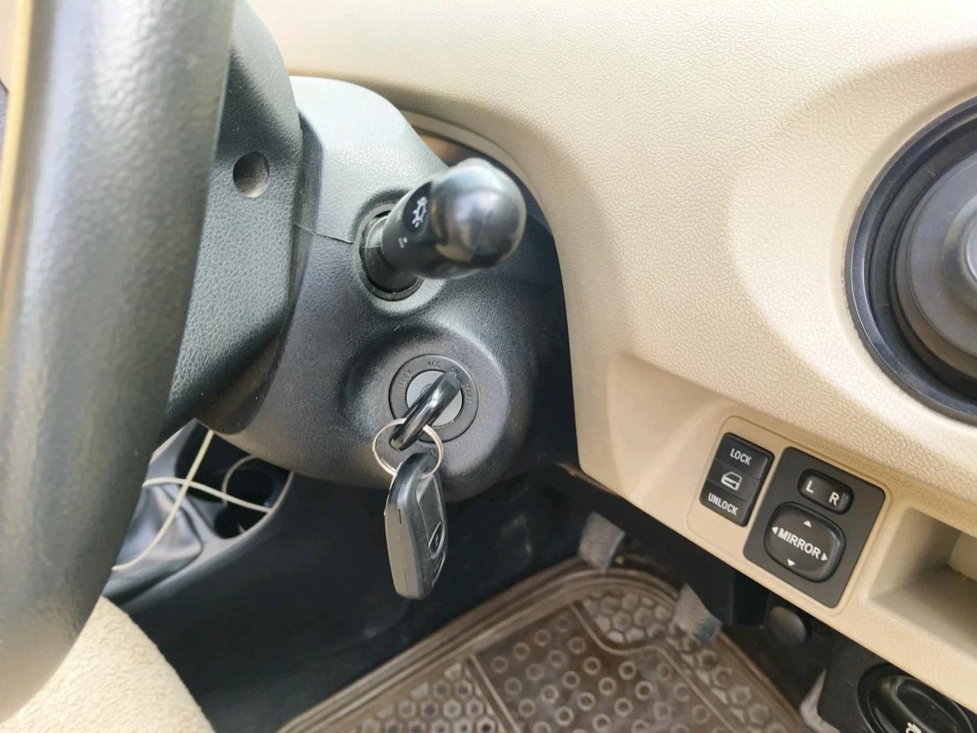 2017 Toyota Etios Liva V, Petrol, Manual, 65,215 km, interior