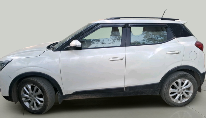 2021 Mahindra XUV300 W8 1.2 PETROL, Petrol, Manual, 55,730 km, exterior