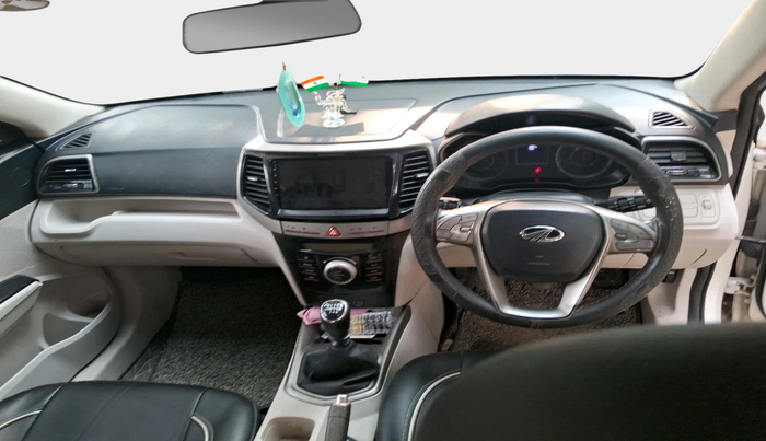 2021 Mahindra XUV300 W8 1.2 PETROL, Petrol, Manual, 55,730 km, interior