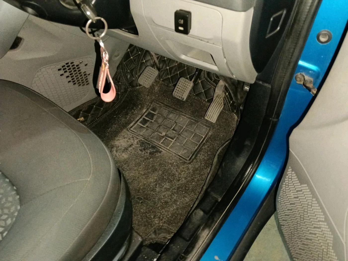 2017 Tata NEXON XT PETROL, Petrol, Manual, 3,50,000 km, interior