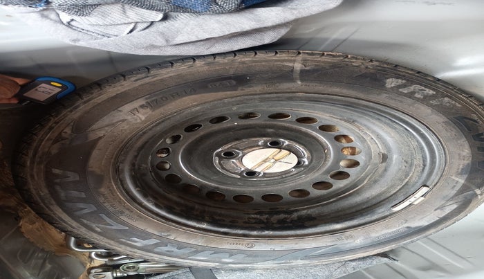 2021 Honda Amaze 1.2L I-VTEC V, Petrol, Manual, 21,292 km, tyre