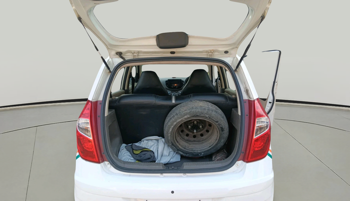 2013 Hyundai i10 MAGNA 1.1 LPG, Petrol, Manual, 72,847 km, exterior