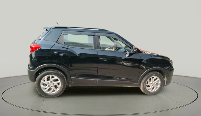 2023 Mahindra XUV300 W8 1.2 PETROL, Petrol, Manual, 25,300 km, exterior