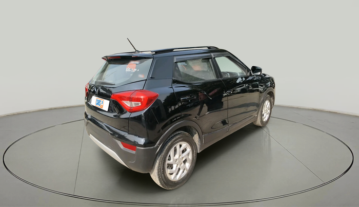 2023 Mahindra XUV300 W8 1.2 PETROL, Petrol, Manual, 25,300 km, exterior