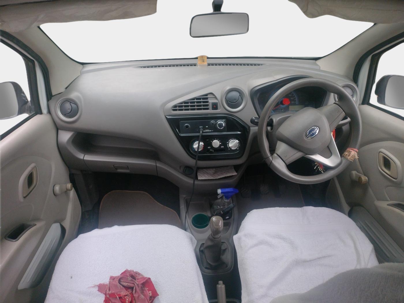 2016 Datsun Redi Go T, Petrol, Manual, 38,168 km, interior