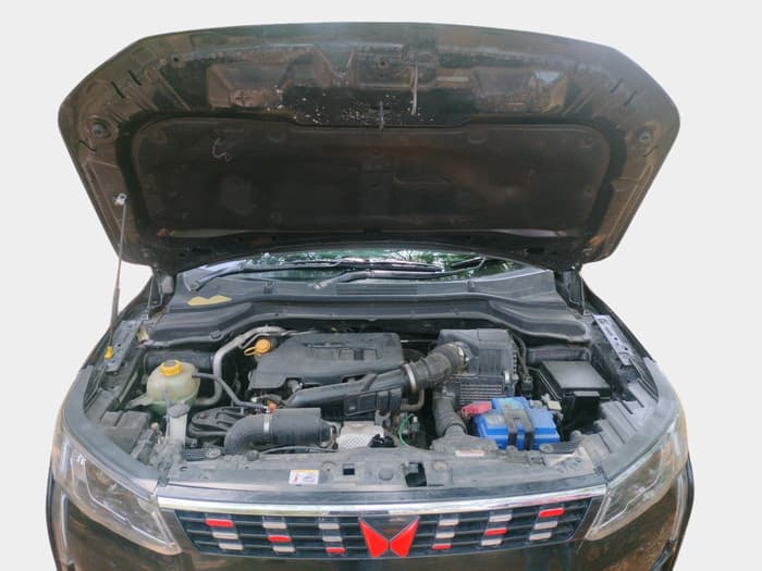 2022 Mahindra XUV300 W8 (O) 1.2 PETROL, Petrol, Manual, 10,314 km, exterior