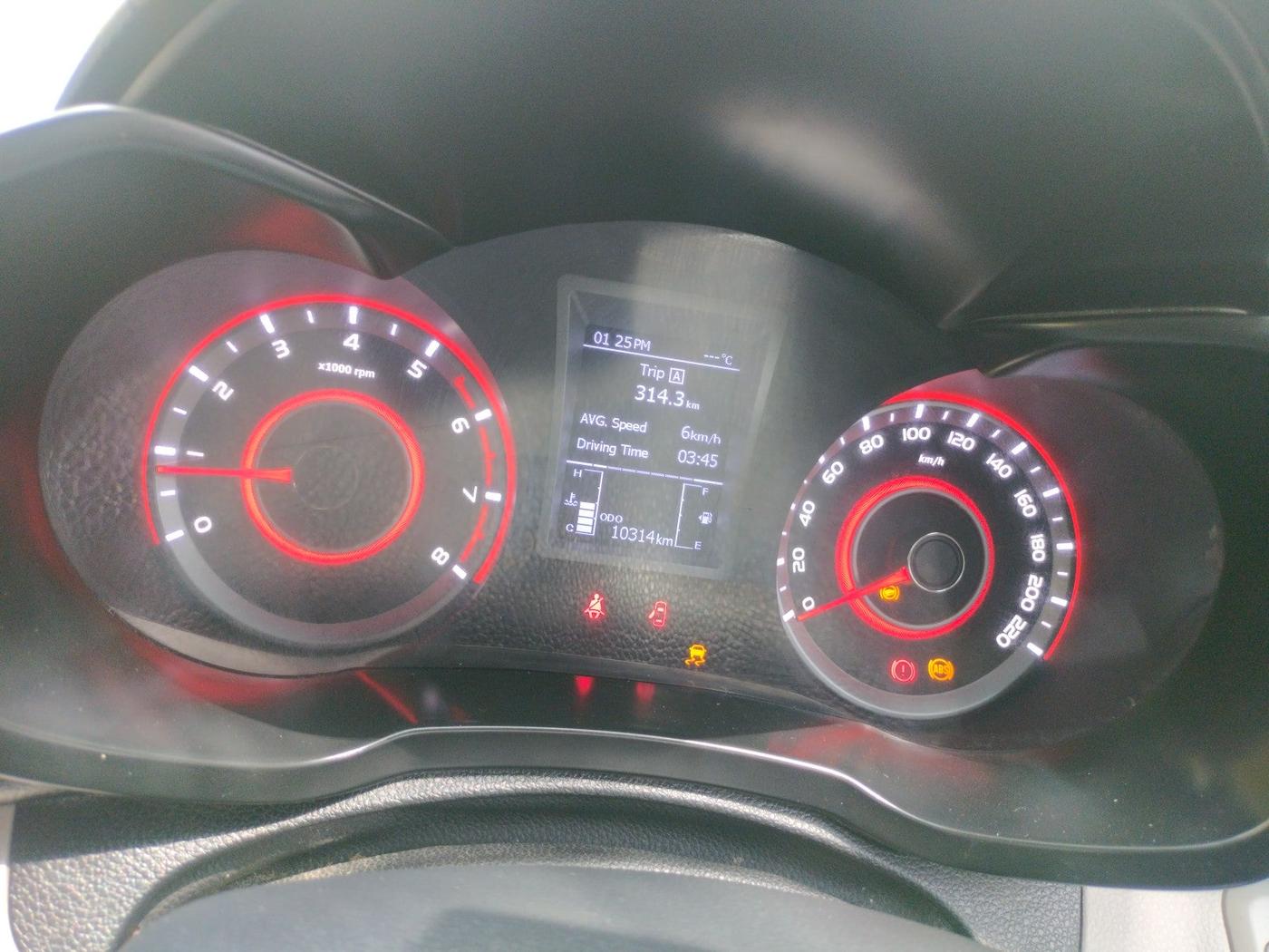 2022 Mahindra XUV300 W8 (O) 1.2 PETROL, Petrol, Manual, 10,314 km, interior