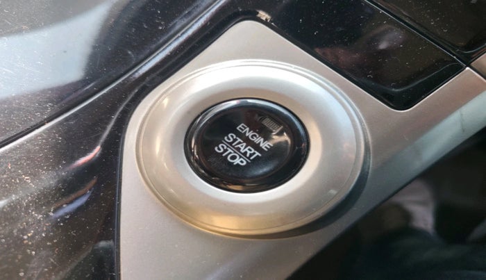 2018 Mahindra XUV500 W9 AT, Diesel, Automatic, 45,044 km, interior