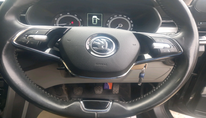 2023 Skoda KUSHAQ AMBITION 1.0L TSI MT, Petrol, Manual, 38,514 km, interior