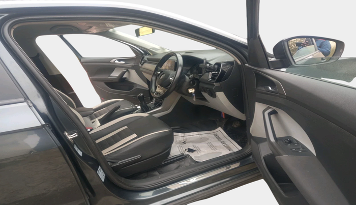 2023 Skoda KUSHAQ AMBITION 1.0L TSI MT, Petrol, Manual, 38,514 km, interior