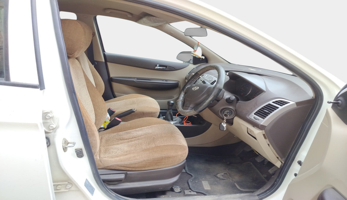 2010 Hyundai i20 MAGNA 1.2, Petrol, Manual, 1,24,000 km, interior