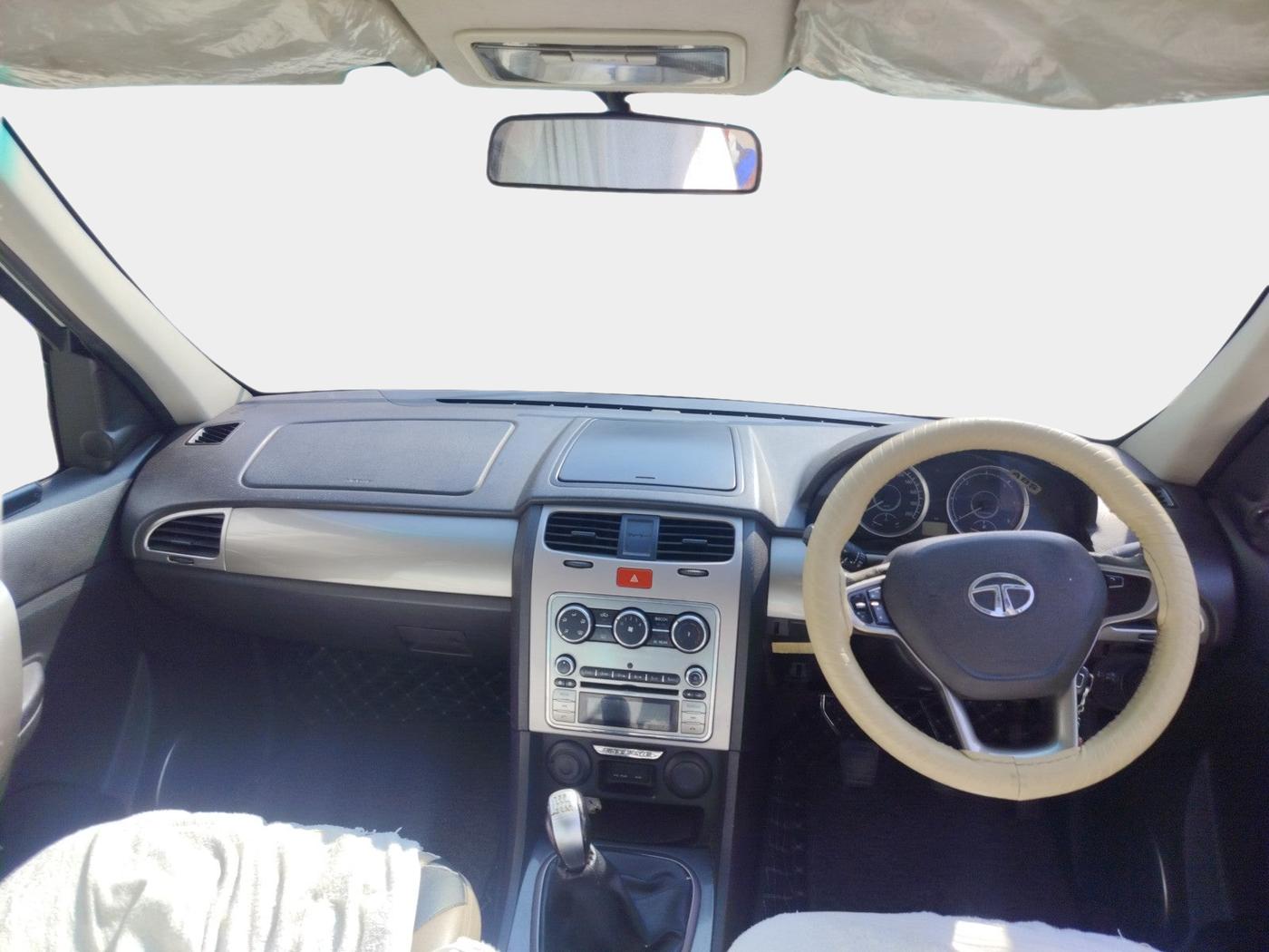2016 Tata Safari Storme 2.2 VX 4X2, Diesel, Manual, 1,10,823 km, interior