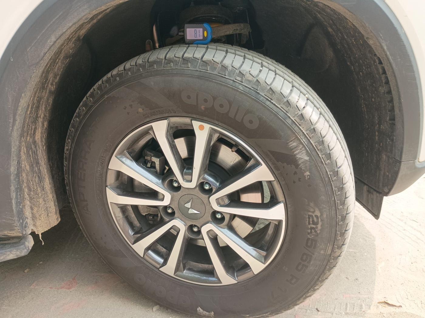 2025 Mahindra SCORPIO-N Z8 Select Petrol MT, Petrol, Manual, 3,677 km, tyre