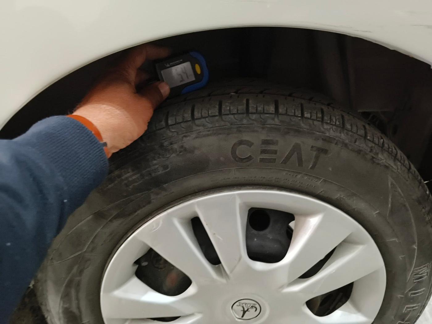 2014 Maruti Celerio VXI, Petrol, Manual, 68,667 km, tyre