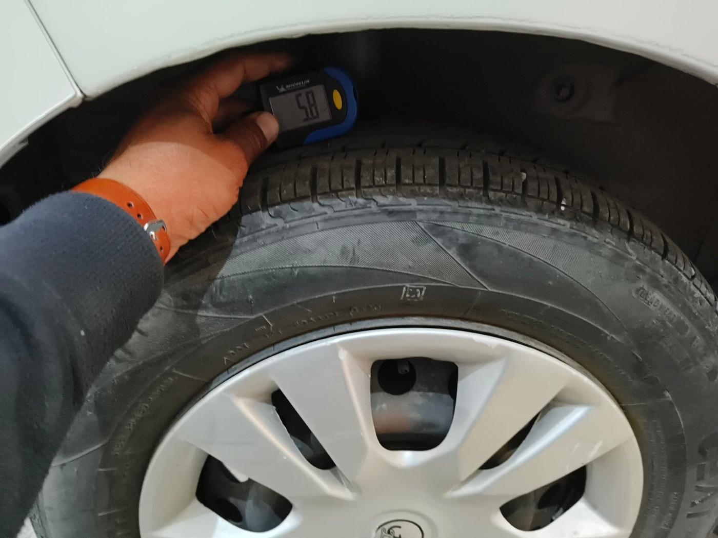 2014 Maruti Celerio VXI, Petrol, Manual, 68,667 km, tyre