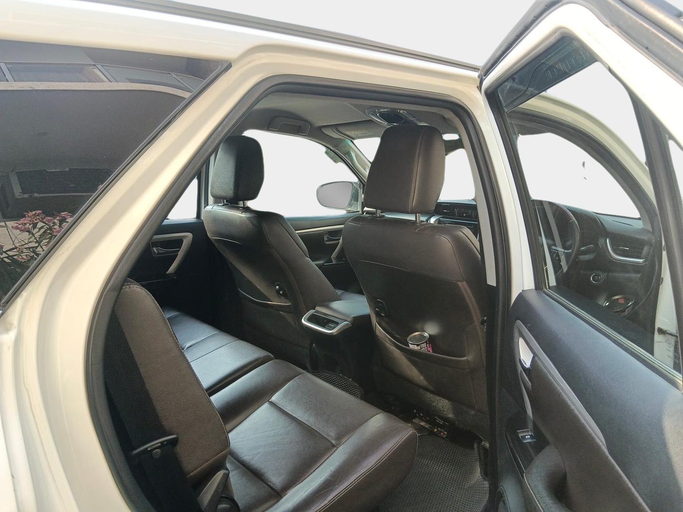 2017 Toyota Fortuner 2.8 4X4 MT, Diesel, Manual, 3,01,388 km, interior