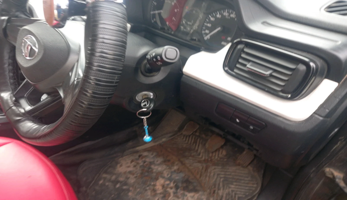 2023 Tata PUNCH PURE MT, Petrol, Manual, 17,821 km, interior