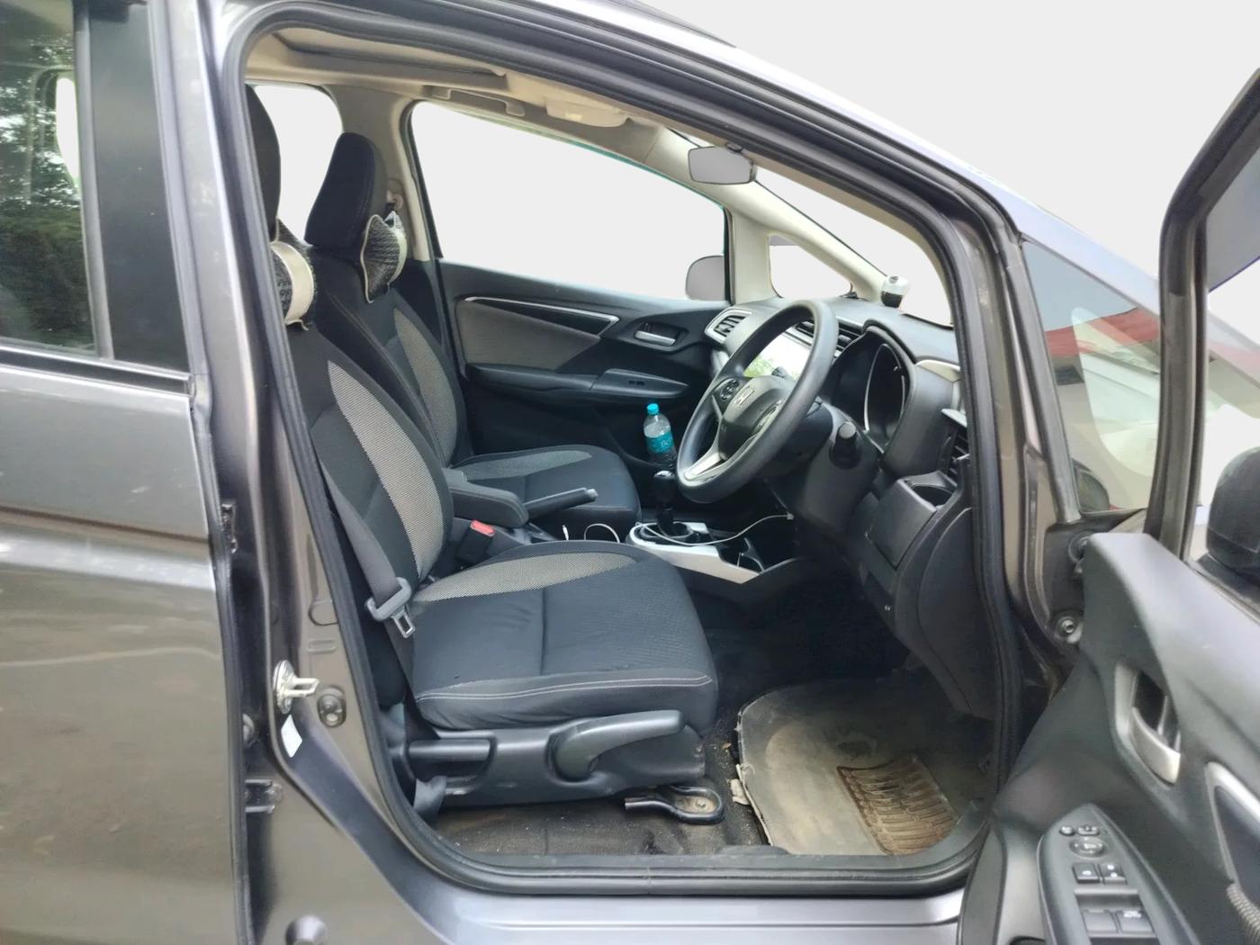 2018 Honda WR-V 1.5L I-DTEC VX MT, Diesel, Manual, 80,635 km, interior