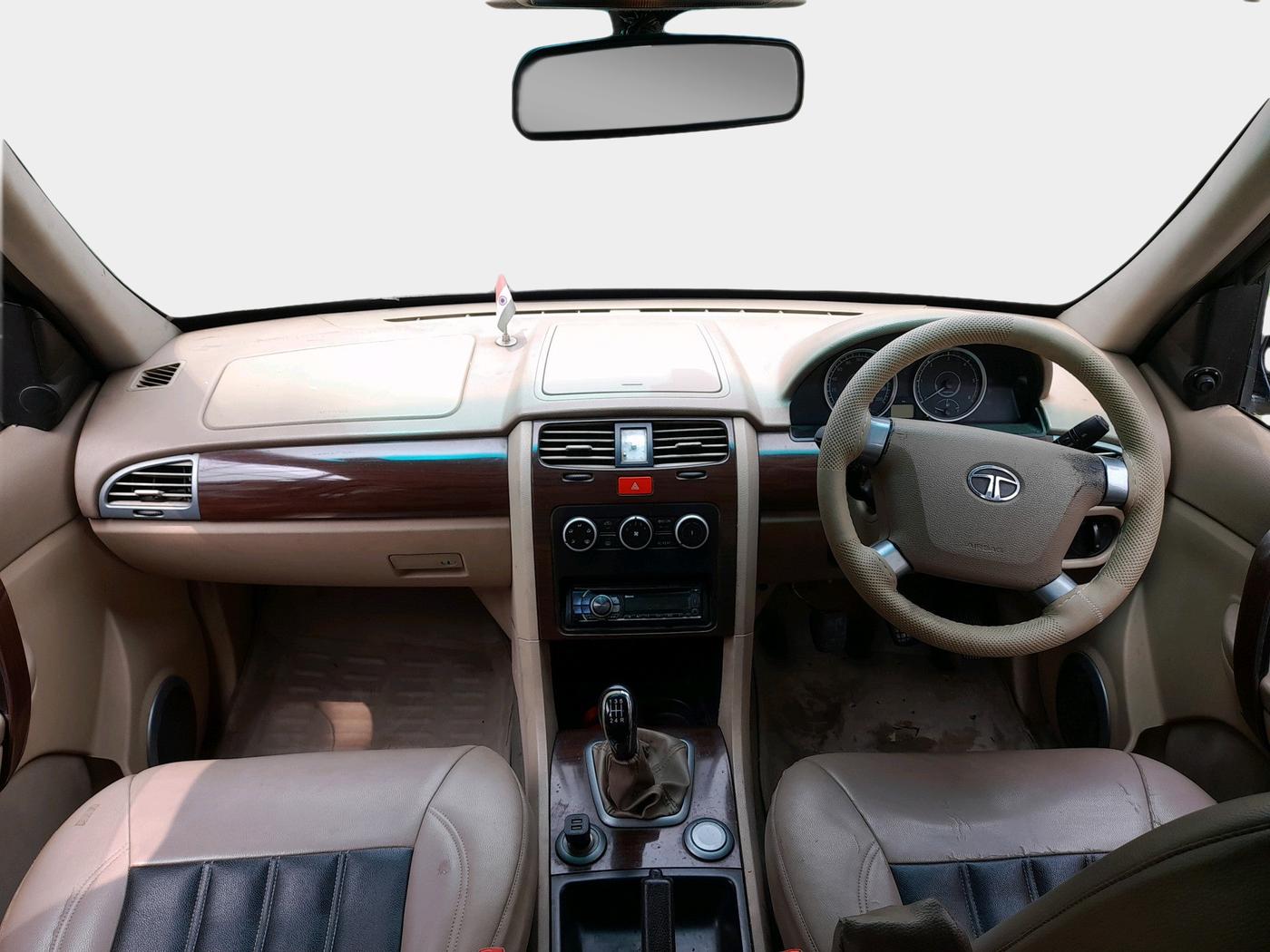 2013 Tata Safari Storme 2.2 VX 4X2, Diesel, Manual, 1,25,770 km, interior