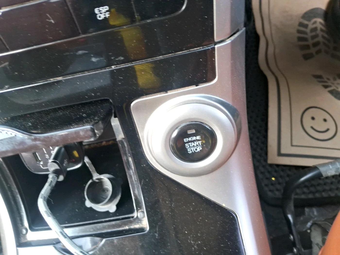 2021 Mahindra XUV500 W9, Diesel, Manual, 96,000 km, interior