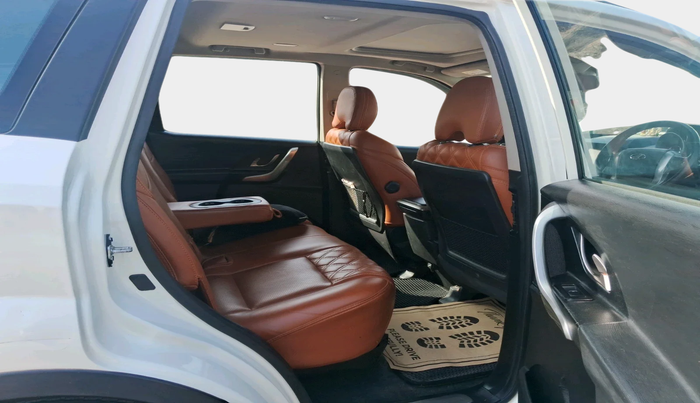 2021 Mahindra XUV500 W9, Diesel, Manual, 95,383 km, interior