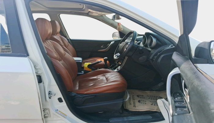 2021 Mahindra XUV500 W9, Diesel, Manual, 95,383 km, interior