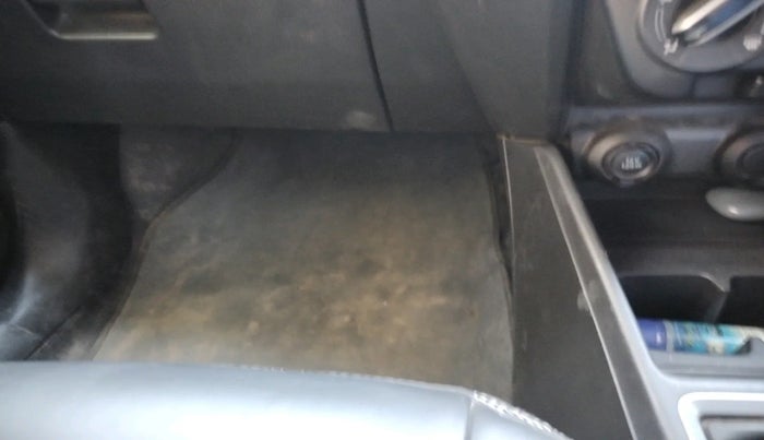 2021 Maruti Swift LXI, Petrol, Manual, 33,562 km, interior