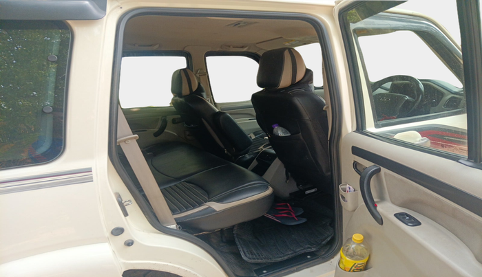 2019 Mahindra Scorpio S7, Diesel, Manual, 1,15,327 km, interior