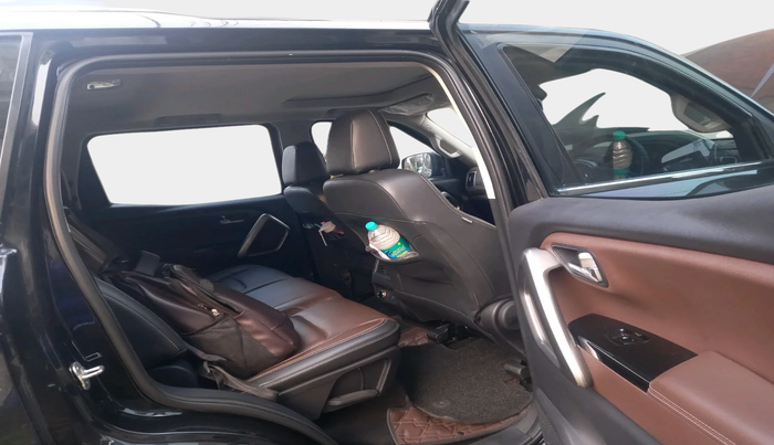 2024 Mahindra SCORPIO-N Z8 DIESEL AT 2WD 7 STR, Diesel, Automatic, 54,424 km, interior