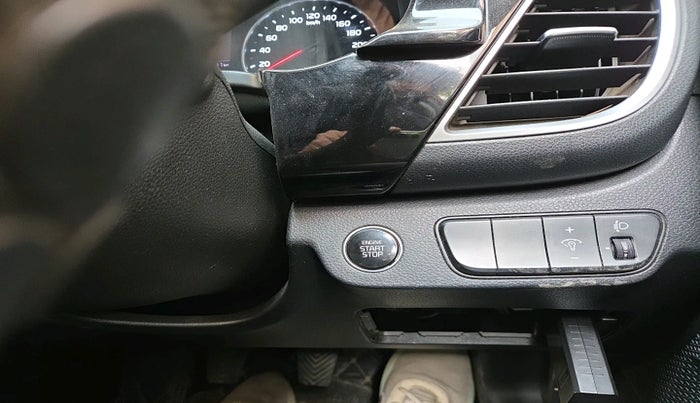 2020 KIA SELTOS HTK PLUS 1.5, Petrol, Manual, 51,311 km, interior