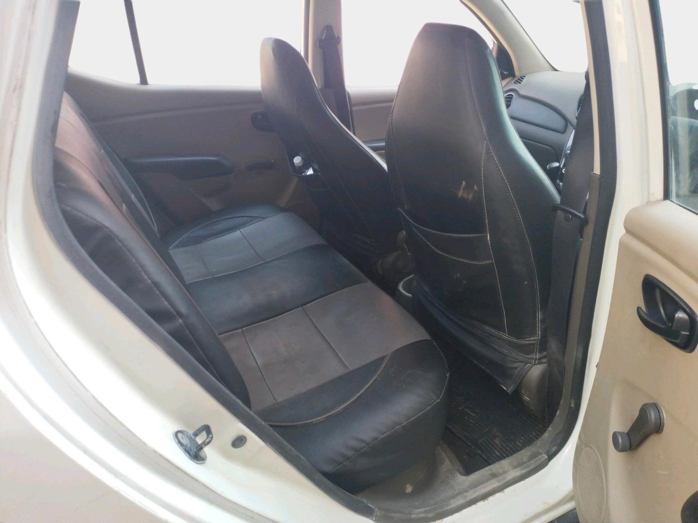 2013 Hyundai i10 ERA 1.1, Petrol, Manual, 90,283 km, interior