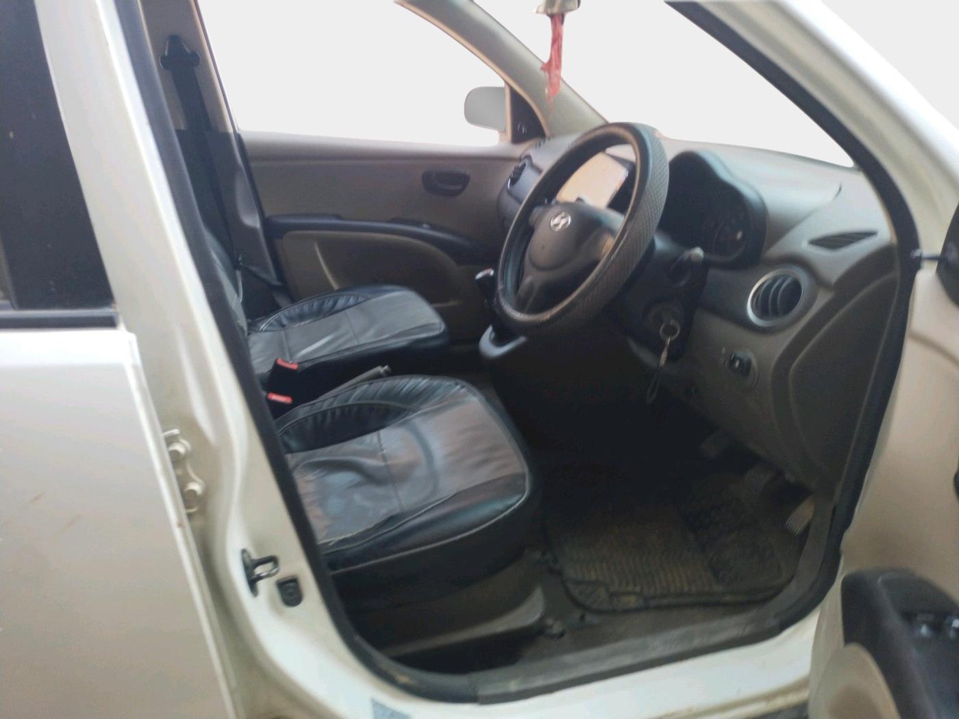 2013 Hyundai i10 ERA 1.1, Petrol, Manual, 90,283 km, interior