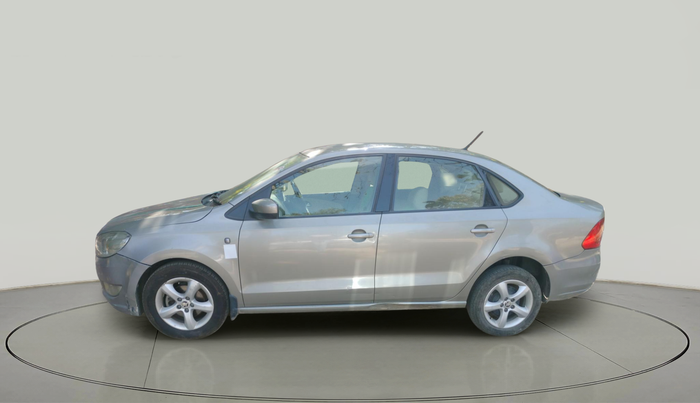 2013 Skoda Rapid ELEGANCE 1.6 TDI CR MT, Diesel, Manual, 1,16,307 km, exterior