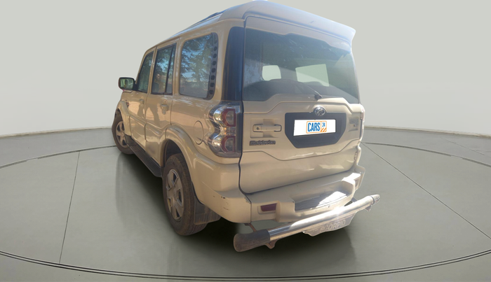 2015 Mahindra Scorpio S6 PLUS, Diesel, Manual, 81,759 km, exterior