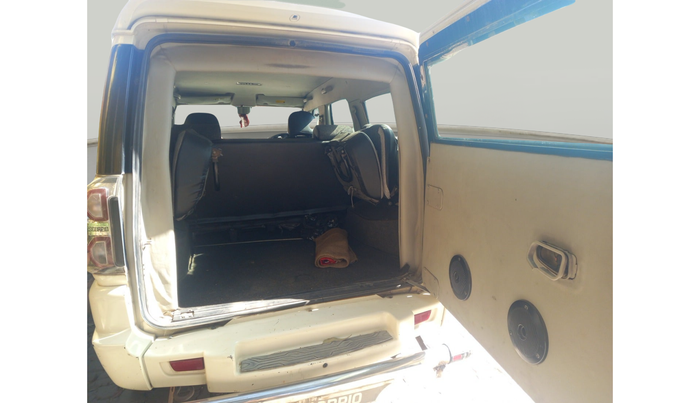 2015 Mahindra Scorpio S6 PLUS, Diesel, Manual, 81,759 km, exterior