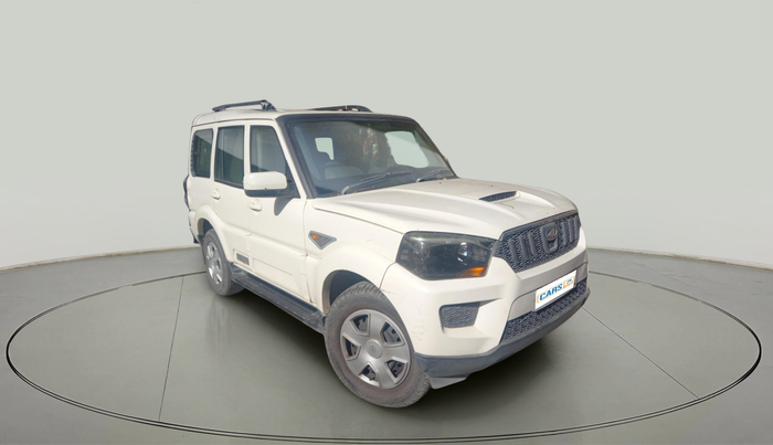 2015 Mahindra Scorpio S6 PLUS, Diesel, Manual, 81,759 km, exterior