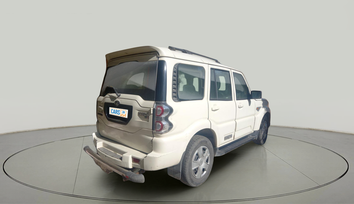 2015 Mahindra Scorpio S6 PLUS, Diesel, Manual, 81,759 km, exterior