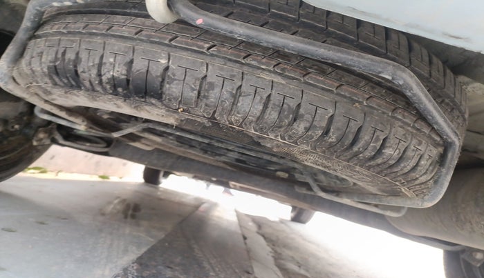 2024 Maruti Ertiga VXI CNG, Petrol, Manual, 13,908 km, tyre