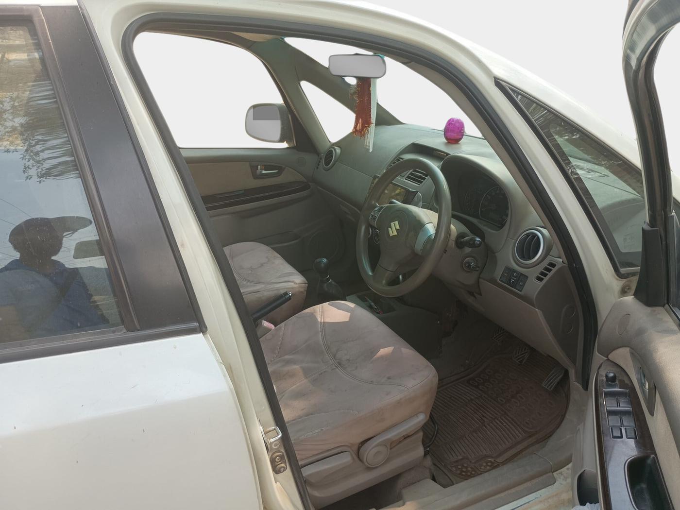 2010 Maruti SX4 ZXI, Petrol, Manual, 1,08,404 km, interior