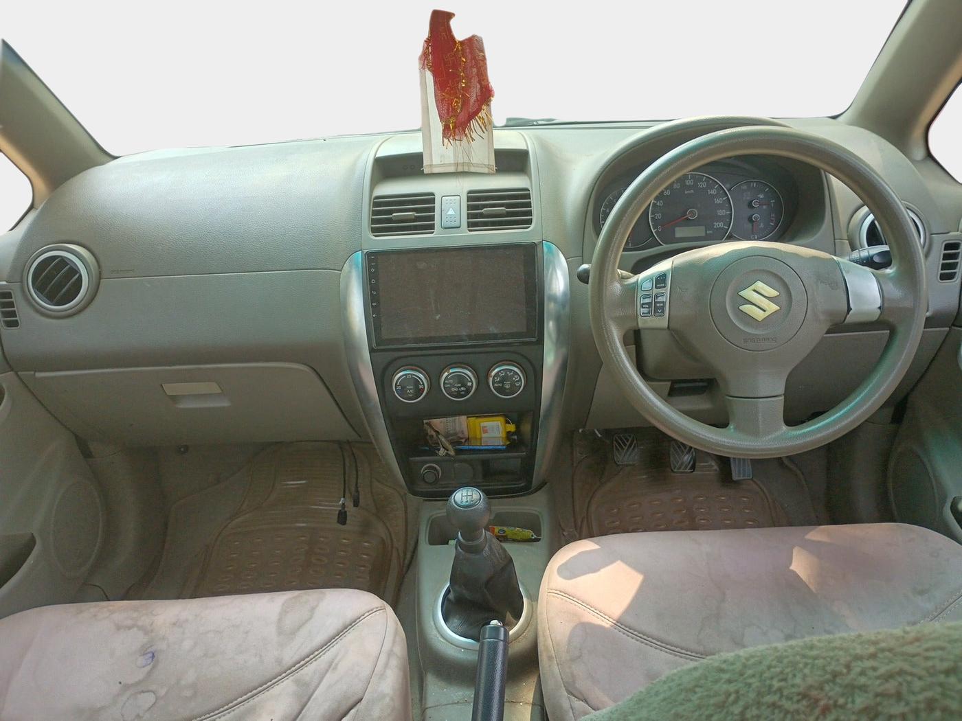 2010 Maruti SX4 ZXI, Petrol, Manual, 1,08,404 km, interior