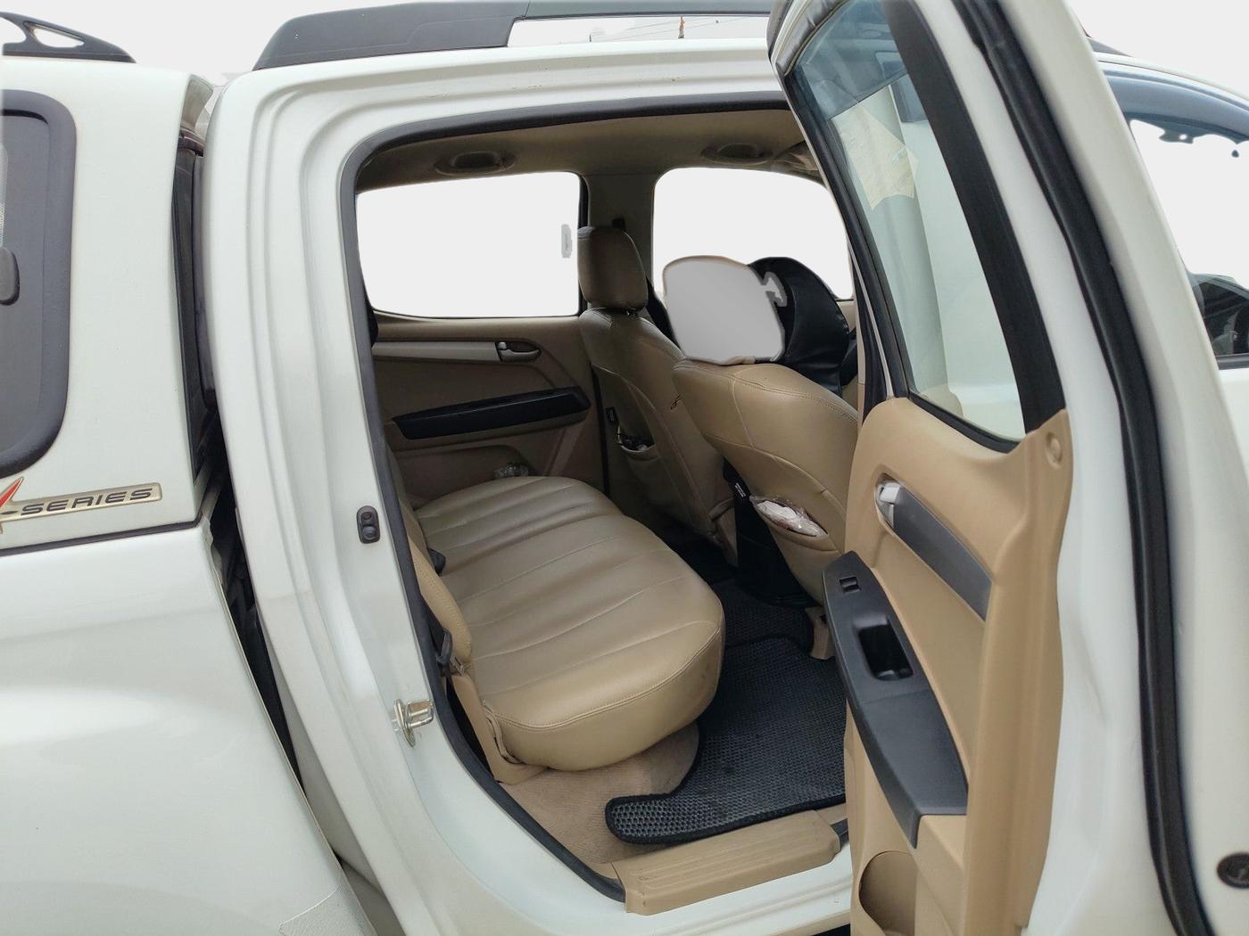 2018 ISUZU D-Max V Cross 4*4 MT, Diesel, Manual, 69,141 km, interior