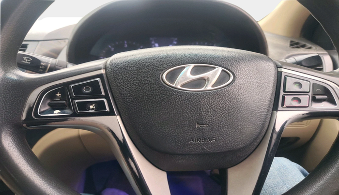 2013 Hyundai Verna FLUIDIC 1.6 CRDI EX, Diesel, Manual, 1,40,405 km, interior